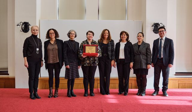 Prof. Dr. Çiğdem Kağıtçıbaşı İnsan Gelişimi Araştırma Ödülü'nü Mine Egbatan kazandı