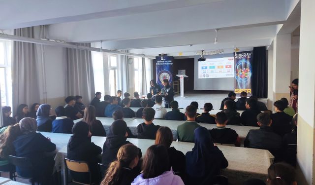 Samsun'da 315 öğrenciye Siberay kapsamında bilgilendirme semineri düzenlendi