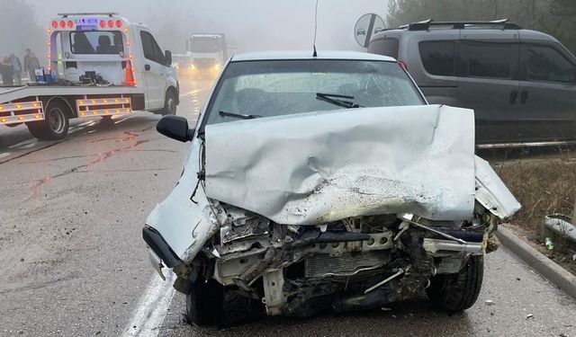 Sinop'ta iki otomobil çarpıştı, 1 kişi yaralandı