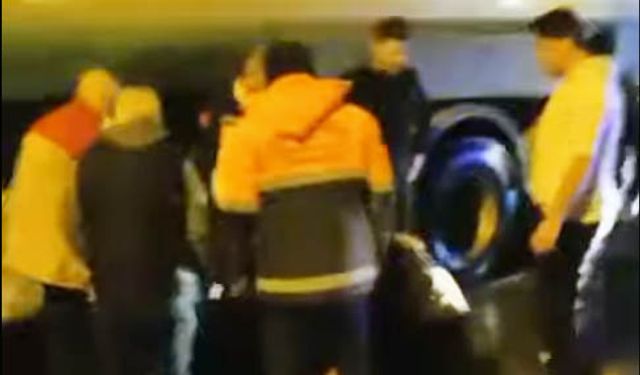 YOLDA ÇALIŞIRKEN OTOMOBİL ÇARPTI