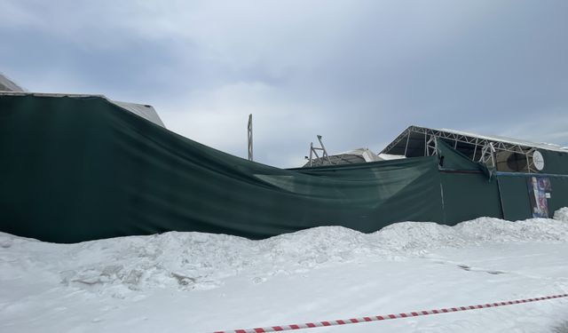 Bolu'da kar yüküne dayanamayan tenis kortunun çatısı çöktü