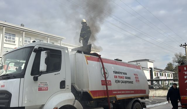 Bolu'da yol süpürme aracında çıkan yangın söndürüldü