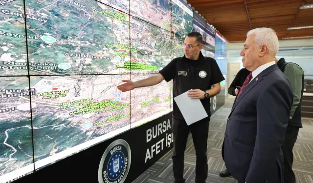 Bursa'da Başkan Bozbey'den lodos uyarısı... Gelişmeleri AKOM'dan takip etti