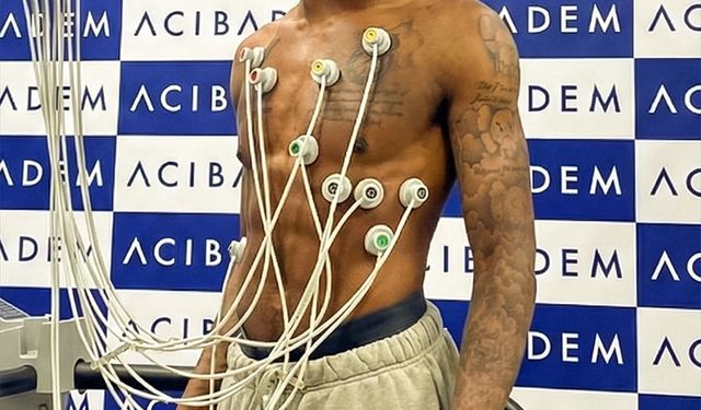 Çaykur Rizespor, Adedire Awokoya Mebude'yi transfer etti