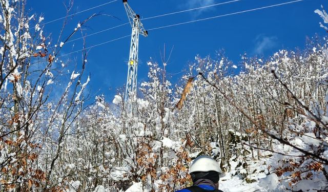 Çoruh EDAŞ ekipleri kar yağışına bağlı saha çalışmalarını sürdürüyor