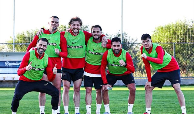 Çorum FK'nin ikinci yarı hazırlık kampı Antalya'da başladı