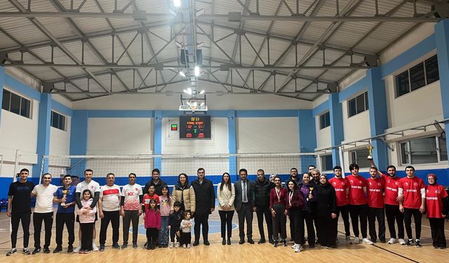 Dodurga'da Güz Dönemi Voleybol Turnuvası sona erdi