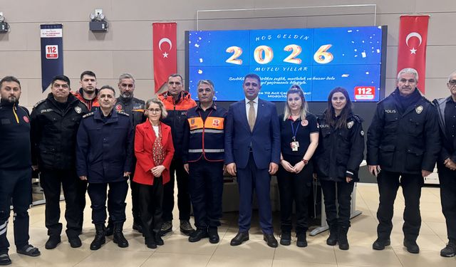 Düzce Valisi Aslan, yeni yıla görevi başında giren personeli ziyaret etti