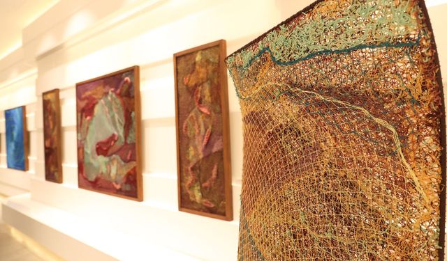 Galeri Deniz'de Ağlı Hikayeler sergisinin kapısı sanatseverlere açıldı