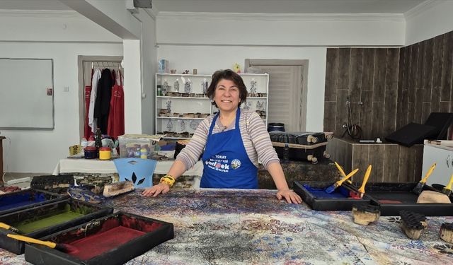 Geleneksel el yazması baskısını öğrenmek için Ankara'dan Tokat'taki kursa geldi