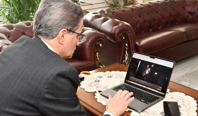 Gümüşhane Valisi Baruş, AA'nın 'Yılın Kareleri' oylamasına katıldı