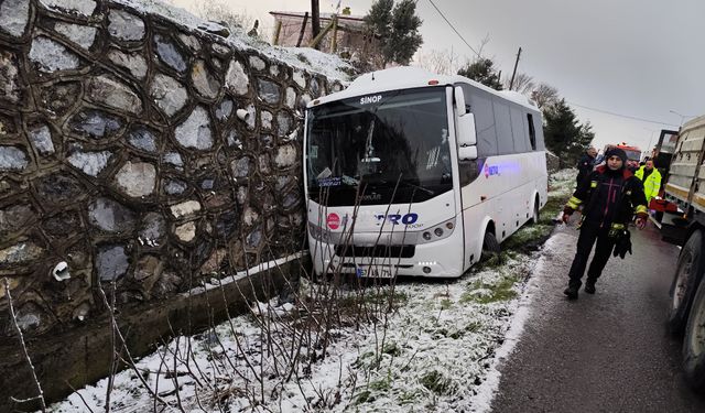 GÜNCELLEME - Samsun'da yolcu otobüsünün çarptığı 1 kişi öldü, 3 kişi yaralandı
