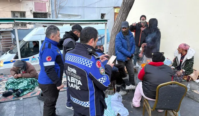 Hava soğuk ancak İzmir'de kimse yalnız değil!