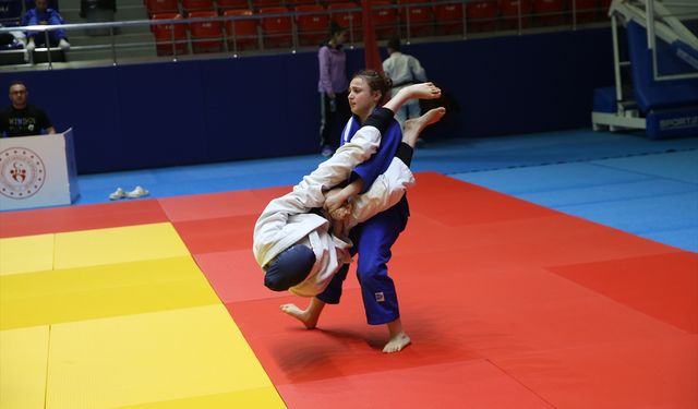 Judo Gençler Türkiye Birinciliği Müsabakaları başladı