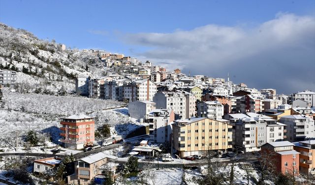 Karadeniz'de 1327 yerleşim yerine ulaşım sağlanamıyor