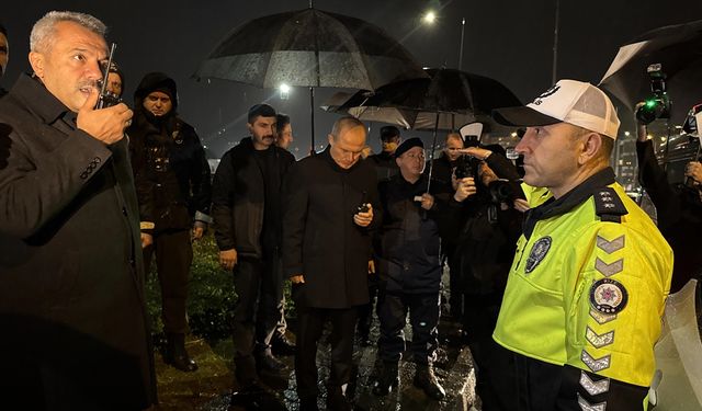 Karadeniz'de valiler ve protokol üyeleri, yeni yıla görev başında giren personeli ziyaret etti