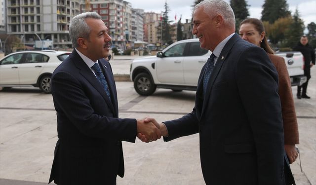 KKTC Ekonomi ve Enerji Bakanı Amcaoğlu, Rize Valisi Baydaş'ı ziyaret etti