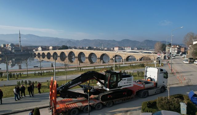 Osmancık Belediyesi iki yeni iş makinesi aldı