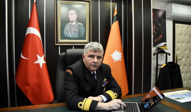 Sahil Güvenlik Karadeniz Bölge Komutanı Bahadır, AA'nın 'Yılın Kareleri' oylamasına katıldı