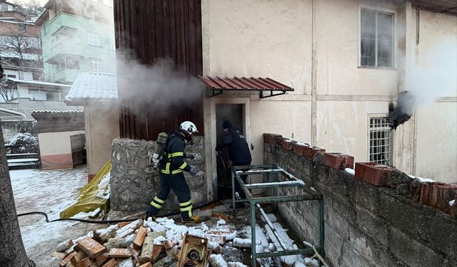 Tokat'ta camide çıkan yangın hasara neden oldu