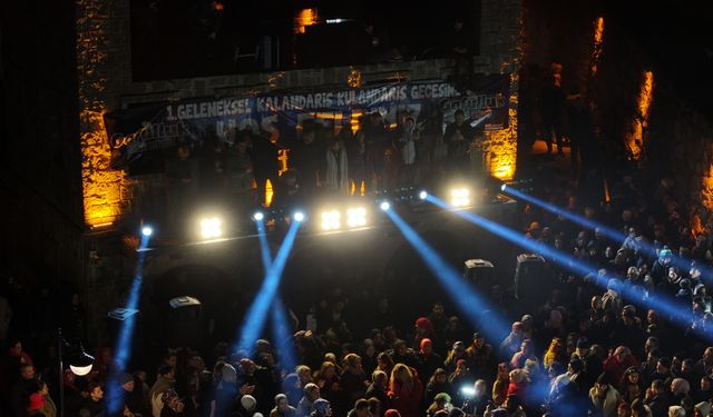 Trabzon'da, Karadeniz'in yeni yıl geleneği 'Kalandar' kutlandı