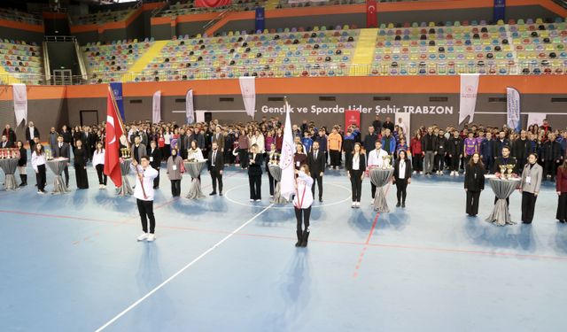Trabzon'da okul sporları ödül töreni düzenlendi