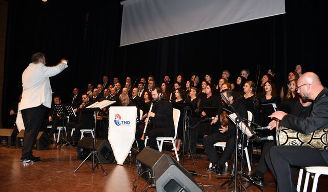 Vezirköprü Tüketici Hakları Derneği Türk Sanat Müziği Korosu'ndan konser