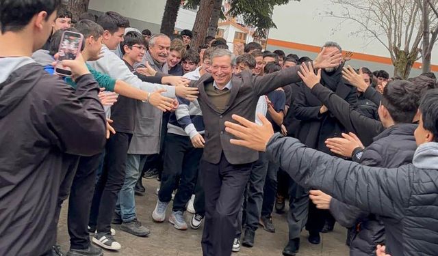 İSKENDER HOCAYA YAKIŞIR UĞURLAMA...