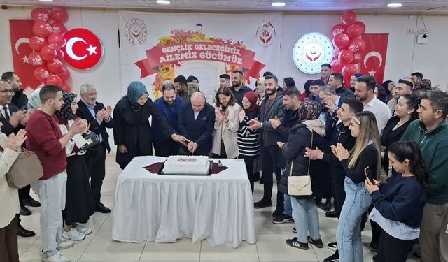 Aile ve Gençlik Fonu'ndan yararlanan çiftler 'Aile Buluşmaları'nda bir araya geliyor
