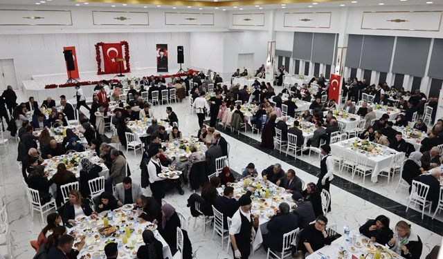 Amasya Valisi Bakan, Merzifon'da şehit aileleri ve gazilerle iftarda buluştu
