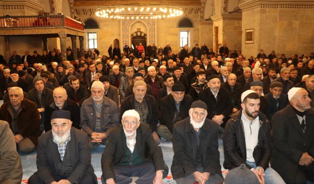 Amasya'da, Kahramanmaraş merkezli depremlerde hayatını kaybedenler anıldı