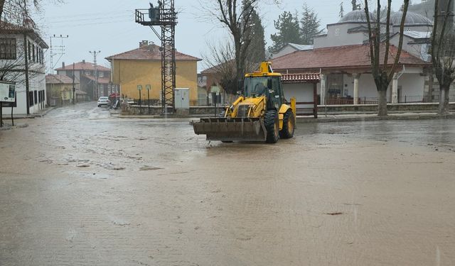Amasya'nın Gümüşhacıköy ilçesinde sağanak etkili oldu