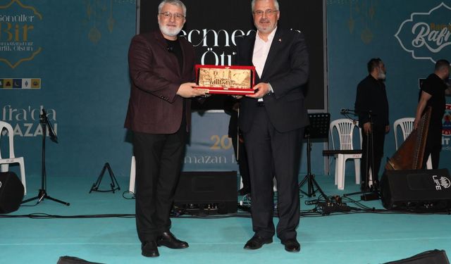 Bafra'da ilahi ve kaside gecesi düzenlendi