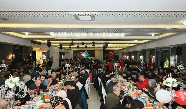 Çorum Valisi Çalgan, Tokat Vakıflar Bölge Müdürlüğünün iftar programına katıldı