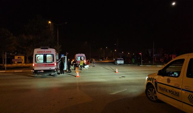 Çorum'da çarpışan iki motosikletin de sürücüsü yaralandı