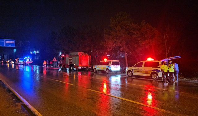 Çorum'da şarampole devrilen otomobilin sürücüsü yaralandı