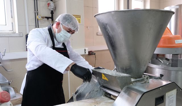 Çorum'da tam buğday tüketimi meslek lisesi öğrencilerinin ürettiği ekmeklerle yaygınlaşıyor