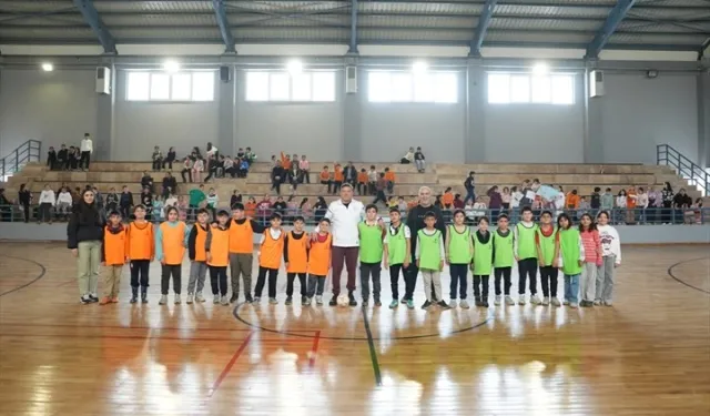Denizli'de 'Sınıflar Arası Futsal Turnuvası'nda heyecan sürüyor