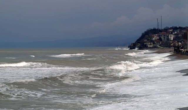 KUVVETLİ RÜZGAR ETKİLİ OLUYOR