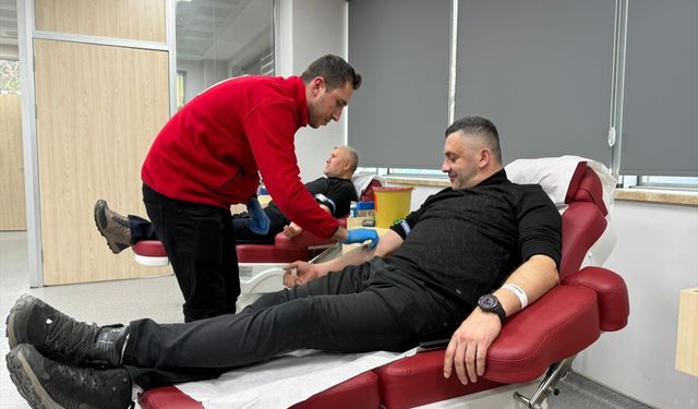 DÜZENLİ KAN BAĞIŞIYLA UMUT OLUYORLAR