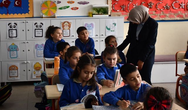 Gümüşhacıköy Kaymakamı Güneş, Şehit Ümit Çoban İlkokulu'nu ziyaret etti