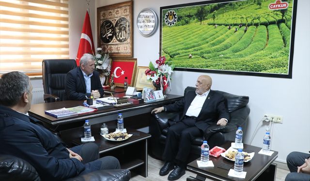 HAK-İŞ ve Hizmet-İş Sendikası Genel Başkanı Mahmut Arslan, Rize'de konuştu: