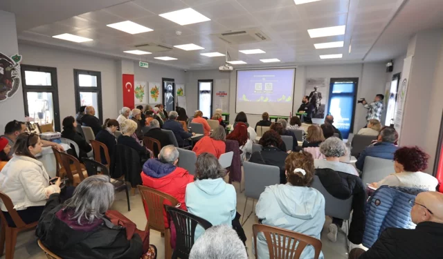 İzmir Efes Selçuk'ta kompost eğitimi yoğun ilgi gördü