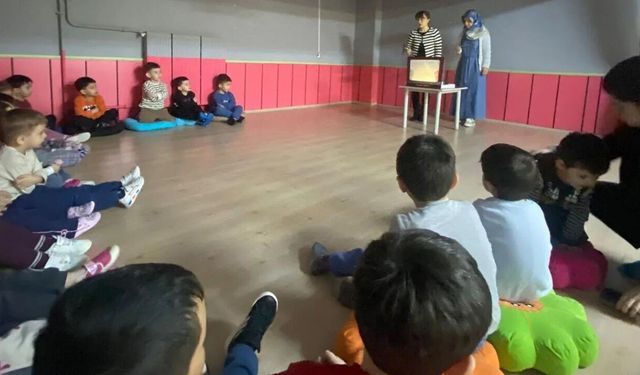 Kargı'da ana sınıfı öğrencileri Karagöz ve Hacivat ile buluştu