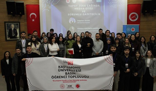 Kastamonu'da 'Yapay Zeka Çağında Medya Etiği' paneli düzenlendi