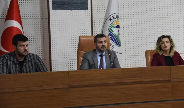 Keşan pazaryeri aidatlarında yüzde 300 tartışması meclise taşındı