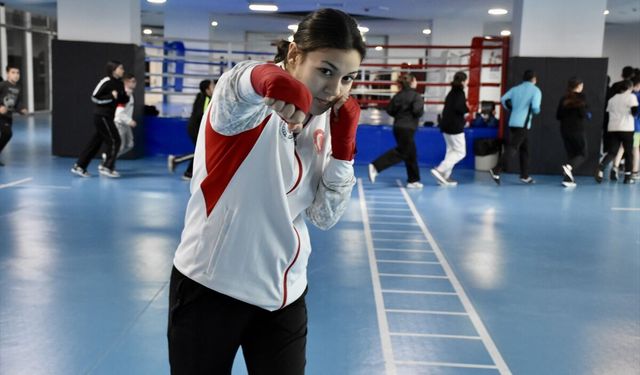 Milli boksör Sahranur'un hedefi Gençlik Olimpiyatları