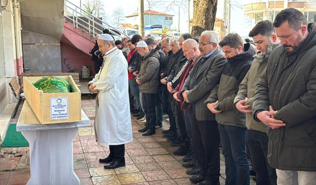 Sakarya'da sahilde ölü bulunan Ordulu balıkçının cenazesi toprağa verildi