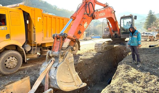 Trabzon Büyükşehir Belediyesi'nin Maçka'daki altyapı çalışmaları sürüyor