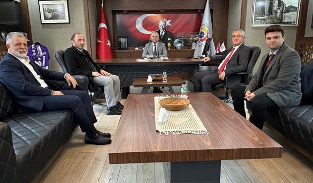 İŞ DÜNYASI İLE İŞ BİRLİĞİ MESAJI